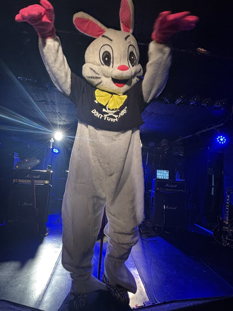 Miki3291z's tweet image. 昨日は高円寺に
DONT TURN AWAY20周年おめでとうございます！！
長丁場だったけど初めて出てるバンド全部見たかも！ジャンルレスで楽しかったなぁ😊

#kouenji #showboat
#6