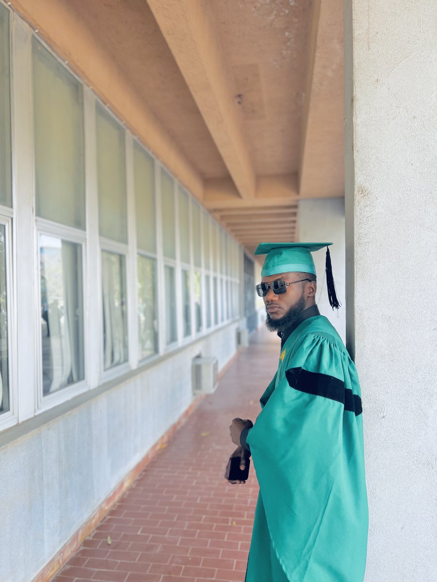 Abdoolmaster's tweet image. Alhamdulillah  👨🎓💯
B.Sc (Ed) Computer Science 
.
#ABUConvocation2025
