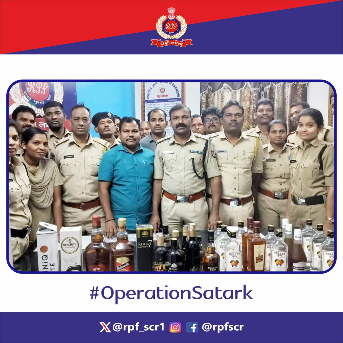 rpf_scr1's tweet image. A joint team of #RPF and #GRP #Vikarabad seized 27 non-duty paid liquor bottles worth ₹25,950/- from an unclaimed bag. The seized items were handed over to the Excise Department for further legal action.
#OperationSatark.

@RPF_INDIA @SCRailwayIndia @RailMinIndia @rpfscr_sc