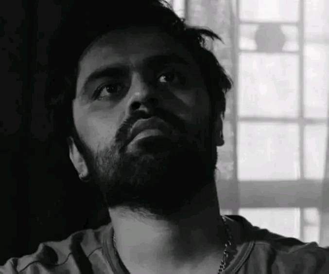 Er. Avinash Yadav (A2Y) (@avinashyadavsp4) on Twitter photo рдХрд┐рд╕реЗ рд╕реБрдирд╛рдПрдВ рдорди рдХреА рдмрд╛рддреЗрдВ
рдпрд╣рд╛рдБ рдХреЛрдИ рд╣рдорд╛рд░рд╛ рдЕрдкрдирд╛ рдирд╣реАрдВ,
рднреАрдбрд╝ рдореЗрдВ рднреА рддрдиреНрд╣рд╛ рд╣реИ рджрд┐рд▓......
рд╕реБрдХреВрди рдЕрдм рдХрд╣реАрдВ рдорд┐рд▓рддрд╛ рдирд╣реАрдВ,
рдЪрд▓ рд░рд╣реЗ рд╣реИрдВ рдЕрдХреЗрд▓реЗ рд╣реА рд░рд╛рд╣реЛрдВ рдореЗрдВ.......
рдЕрдм рд╕рд╛рде рдХреЛрдИ рдЪрд▓рддрд╛ рдирд╣реАрдВ,
рд╣рдо рдХреИрд╕реЗ рд╣реИрдВ, рдХреИрд╕реЗ рдирд╣реАрдВ, рдЕрдм... ?
рдлрд░реНрдХ рдХрд┐рд╕реА рдХреЛ рдХреЛрдИ рдкрдбрд╝рддрд╛ рдирд╣реАрдВ
#GoodEvening рдХрд┐рд╕реЗ рд╕реБрдирд╛рдПрдВ рдорди рдХреА рдмрд╛рддреЗрдВ
рдпрд╣рд╛рдБ рдХреЛрдИ рд╣рдорд╛рд░рд╛ рдЕрдкрдирд╛ рдирд╣реАрдВ,
рднреАрдбрд╝ рдореЗрдВ рднреА рддрдиреНрд╣рд╛ рд╣реИ рджрд┐рд▓......
рд╕реБрдХреВрди рдЕрдм рдХрд╣реАрдВ рдорд┐рд▓рддрд╛ рдирд╣реАрдВ,
рдЪрд▓ рд░рд╣реЗ рд╣реИрдВ рдЕрдХреЗрд▓реЗ рд╣реА рд░рд╛рд╣реЛрдВ рдореЗрдВ.......
рдЕрдм рд╕рд╛рде рдХреЛрдИ рдЪрд▓рддрд╛ рдирд╣реАрдВ,
рд╣рдо рдХреИрд╕реЗ рд╣реИрдВ, рдХреИрд╕реЗ рдирд╣реАрдВ, рдЕрдм... ?
рдлрд░реНрдХ рдХрд┐рд╕реА рдХреЛ рдХреЛрдИ рдкрдбрд╝рддрд╛ рдирд╣реАрдВ
#GoodEvening