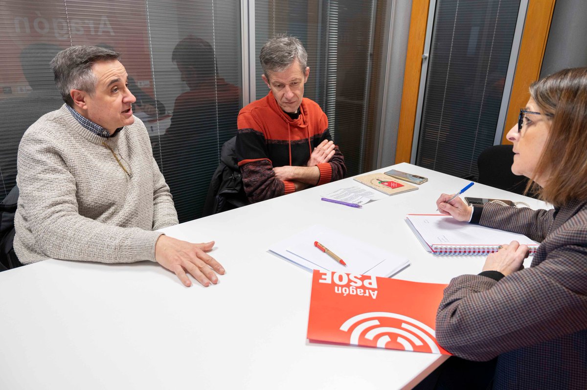 FespAragon's tweet photo. Hoy nos hemos reunido con el GP Socialista en las Cortes de Aragón, para compartir las reivindicaciones de las personas trabajadoras de la Atención a la Discapacidad y la mejora del sector. Muchas gracias al @GPSOEAragon y a @PilimarZamora por su atención y disponibilidad! https://t.co/8raBb3PXKp