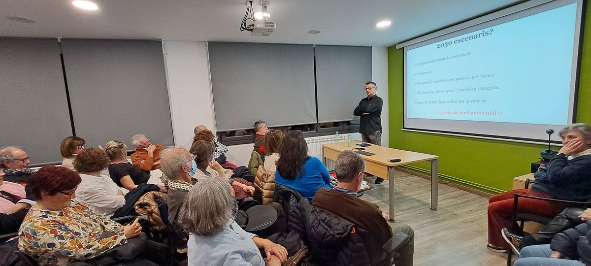 Consell Cultural de les Valls d’Àneu (@consellaneu) on Twitter photo Divendres passat, el professor <a href="/jalbarracin1974/">Javier Albarracín</a> ens va acompanyar en una nova sessió de l'Aula d'Extensió Universitària per a permetre'ns conèixer una mica més els grans reptes socioeconòmics i geopolítics globals de la Mediterrània. Un plaer!
🗓️ Pròxima sessió #AEUPS: 28/2 Divendres passat, el professor <a href="/jalbarracin1974/">Javier Albarracín</a> ens va acompanyar en una nova sessió de l'Aula d'Extensió Universitària per a permetre'ns conèixer una mica més els grans reptes socioeconòmics i geopolítics globals de la Mediterrània. Un plaer!
🗓️ Pròxima sessió #AEUPS: 28/2