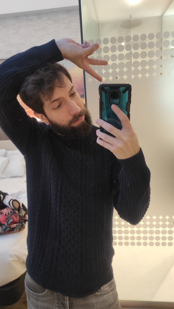 SergioDragonfly's tweet photo. Pues aquí andamos, de cumple. El mío de hecho, 33. https://t.co/ptKL8qOGl1