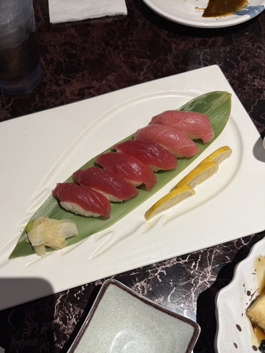 arisamkm's tweet photo. my love language sushi 3x a week pls https://t.co/cECLHpNVZc