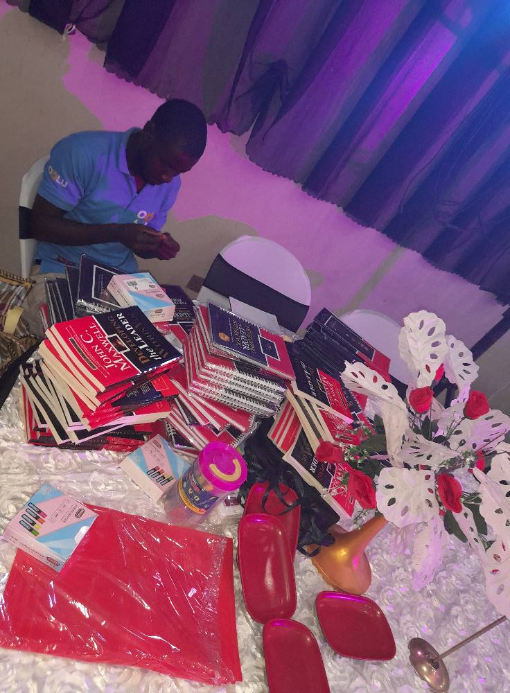 mindsetseries_'s tweet image. We are ready to welcome you today at the onboarding session/opening ceremony  of the Leadership Development Course. A John C Maxwell Certified Course.
Venue 📷 Enyah Hotel, Behind CBN, Old GRA, Makurdi, Benue State.
Red carpet 2pm
Register: mindsetseries247.com/ldc

#mindsetseries