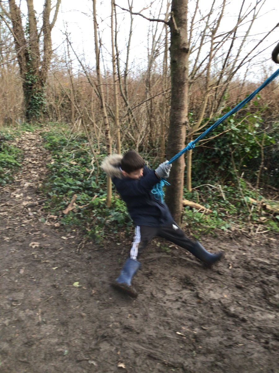 The ‘Mud Cafe’ in Explorer’s Club was a hive of activity with a variety of orders being filled. The interactions and role play throughout the club - priceless ❤️🌳🌈 <a href="/Pawlettprimary/">Pawlett Primary School Academy</a> <a href="/LisaDadds/">Lisa Dadds</a> <a href="/LBlythPPSA/">LBlythPPSA</a> <a href="/ThriveApproach/">Thrive</a> #ProudofPawlett #TeamTPLT