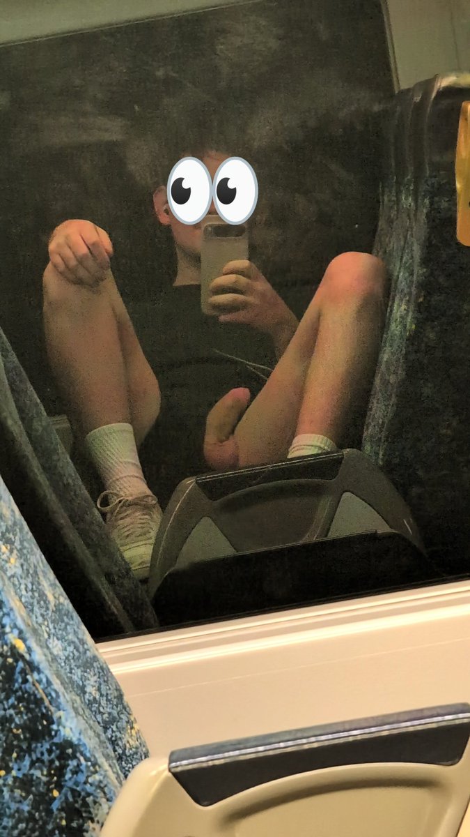 Auscumboy's tweet photo. Was sitting on the train and didn't even notice it slip out 😳 https://t.co/hQxxpNxDCA