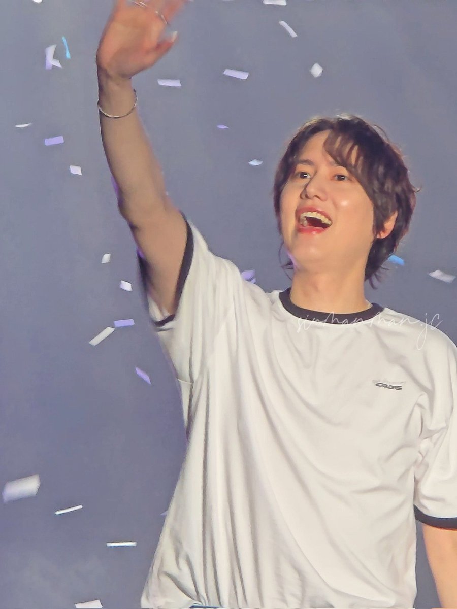 SiuManmanman's tweet photo. 25012025 Colors in Hong Kong
💙

#Kyuhyun #규현 #キュヒュン #圭賢 #ColorsTourInHongKong #Colors #HongKong https://t.co/TmYhIfj5oh