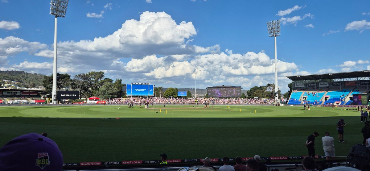 Hurricane season. Good weekend to be back in Tassie #BBL14