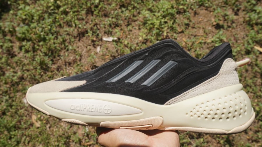 frbyz's tweet photo. @hrdbacot Jual sepatu bisa buat daily dan running #lapakcot

Adidas Ozrah | EU 43 1/3 | US 9 1/2 | 27.5cm 
Baru dipake kurang dari 10x dan sudah dicuci
648k

Adidas Ultraboost Light 23 | EU 44 | US 10 | 28cm
Brand New in Box (BNIB), belum pernah dipake
1650k

cont... https://t.co/3x0ZEBErQK