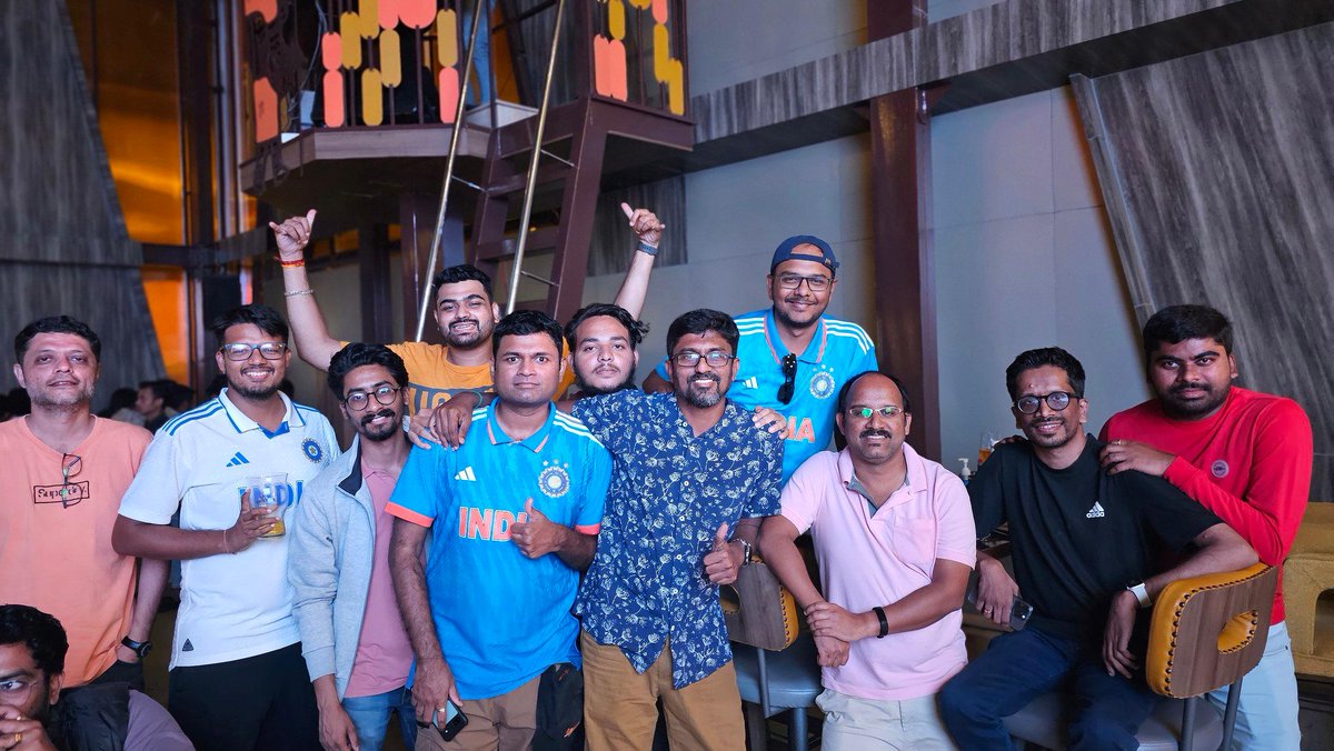 Long Rope Army (@longropearmy) on Twitter photo Throw back to last year when the group was at RGICS for the Hyderabad Test
Amazing Test match, followed by watching the WI win in Gabba vs Australia from the Hyd stadium too!
And yes, no tour of Hyd is complete without Sarvesh ( who runs <a href="/allaboutcric_/">All About Cricket</a> ) Throw back to last year when the group was at RGICS for the Hyderabad Test
Amazing Test match, followed by watching the WI win in Gabba vs Australia from the Hyd stadium too!
And yes, no tour of Hyd is complete without Sarvesh ( who runs <a href="/allaboutcric_/">All About Cricket</a> )