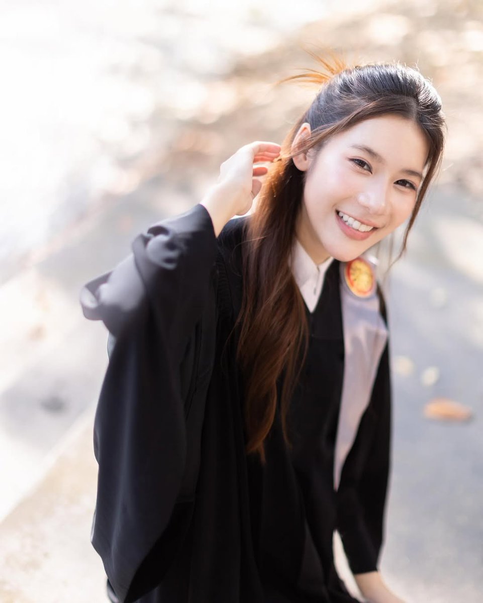earnpypofficial's tweet photo. (🎀📸) 27012025 IG Post : gu_nut_pc
ยินดีด้วยน้าาา ☺️📸✨️
🎓 #EarnGraduation
#earnpypp_ #viewbenyapa https://t.co/R9bkIo7pFn