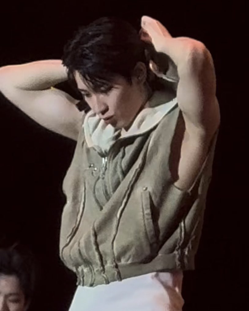료｡·͜·｡ (@wanna_mnwn) on Twitter photo 