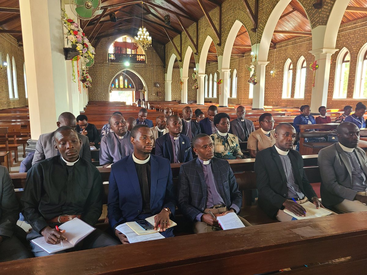 AnkoleDiocese's tweet image. This morning Bishop Sheldon Mwesigwa @AnkoleDiocesehas officiated the Annual Chaplains' Workshop at St James Cathedral to ensure that as students return back to school, they are well received and nurtured into knowing God, pursuing Him and loving Him.