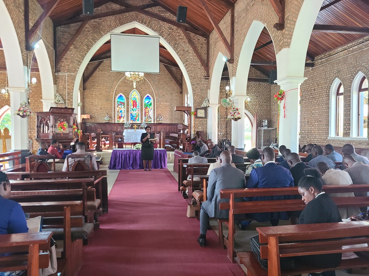 AnkoleDiocese's tweet image. This morning Bishop Sheldon Mwesigwa @AnkoleDiocesehas officiated the Annual Chaplains' Workshop at St James Cathedral to ensure that as students return back to school, they are well received and nurtured into knowing God, pursuing Him and loving Him.