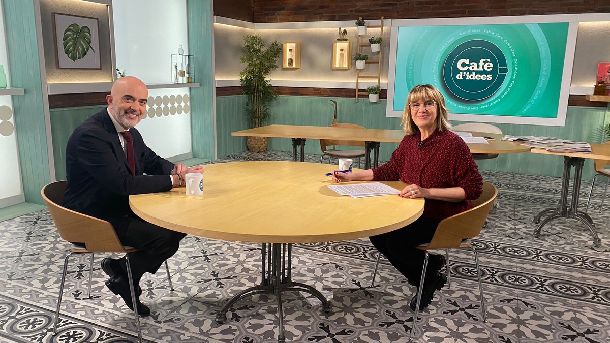 Cafè d'idees (@cafedidees_rtve) on Twitter photo 🔴 Comença l'entrevista de <a href="/GemmaNierga/">Gemma Nierga</a> a <a href="/danielsirera/">Dani Sirera</a>, president del grup municipal del <a href="/pp_bcn/">PP Barcelona</a> | <a href="/PPCatalunya/">PP de Catalunya</a>
👥 Després continuarem analitzant l'actualitat amb <a href="/igpagan/">Isabel Garcia Pagan</a> i <a href="/estherveraARA/">Esther Vera</a>
📍 #La2 de <a href="/RTVECatalunya/">RTVE Catalunya</a>, #Canal24horas i <a href="/radio4_rne/">radio4_rne</a>
📱 rtve.cat/directe 🔴 Comença l'entrevista de <a href="/GemmaNierga/">Gemma Nierga</a> a <a href="/danielsirera/">Dani Sirera</a>, president del grup municipal del <a href="/pp_bcn/">PP Barcelona</a> | <a href="/PPCatalunya/">PP de Catalunya</a>
👥 Després continuarem analitzant l'actualitat amb <a href="/igpagan/">Isabel Garcia Pagan</a> i <a href="/estherveraARA/">Esther Vera</a>
📍 #La2 de <a href="/RTVECatalunya/">RTVE Catalunya</a>, #Canal24horas i <a href="/radio4_rne/">radio4_rne</a>
📱 rtve.cat/directe