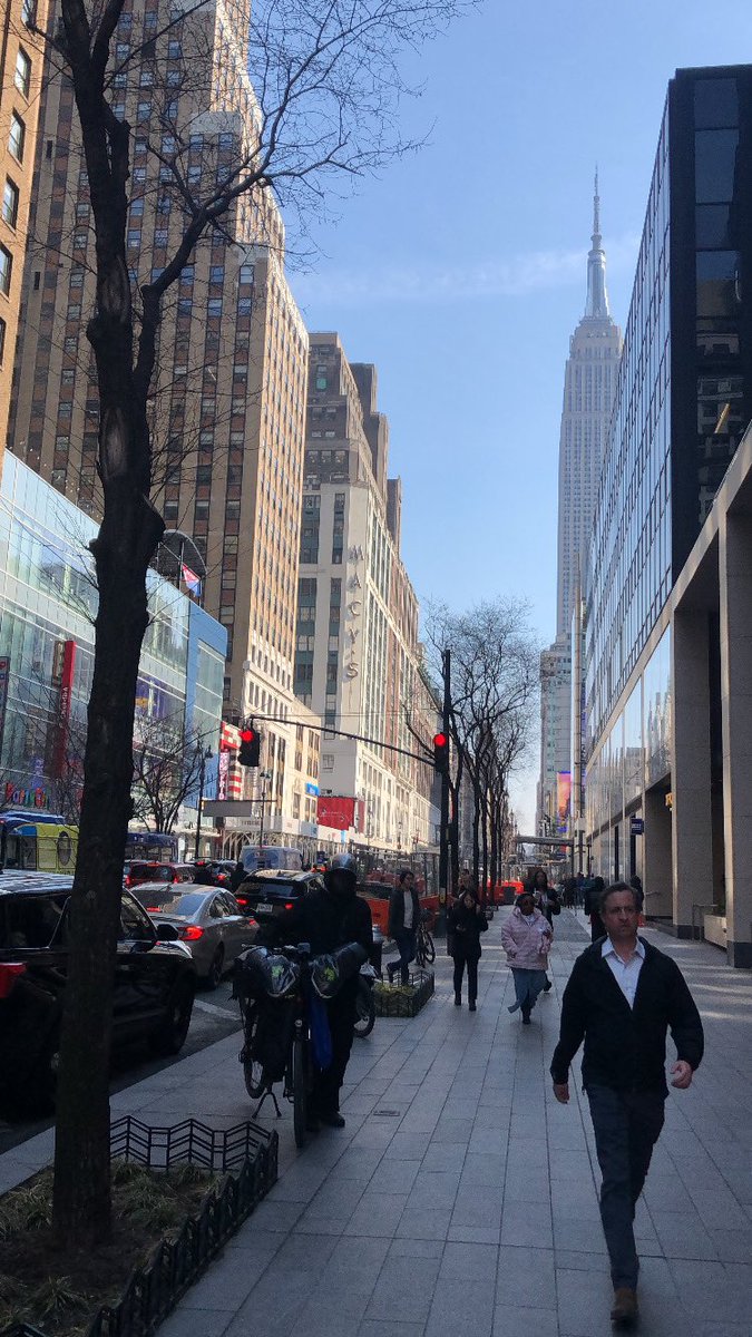 Maeko0000's tweet photo. #NewYork https://t.co/cniQNNvm63