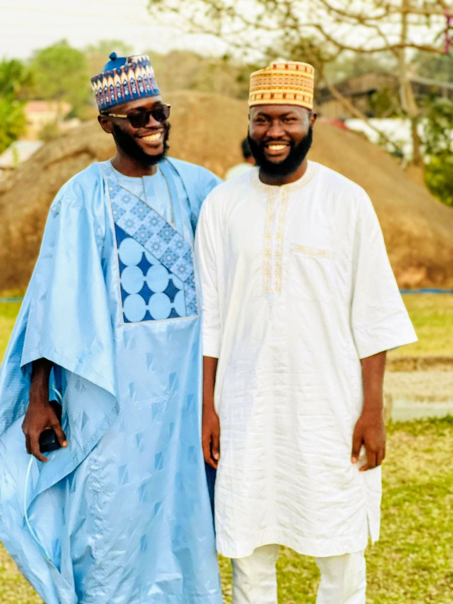 Muktar6525's tweet photo. Happy married life bro 🎉🎉 https://t.co/8rd59tW1oj