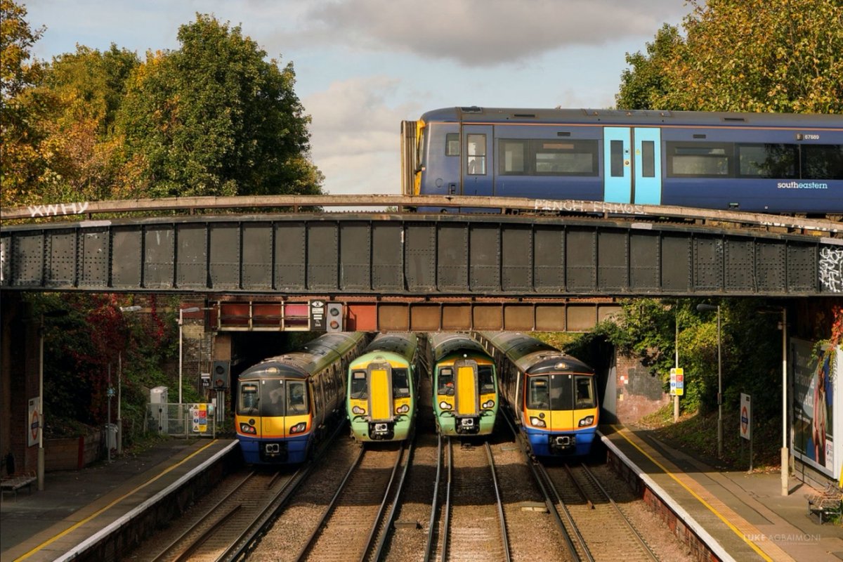 tubemapper's tweet photo. Mega Traffic - Brockley

As I waited on the platform bridge at Brockley London Overground, I took pictures of trains arriving at the station.  After a while I realised I'd captured trains on every track so thought it would be funny to make a composite photo of all of the trains. https://t.co/Ylo8GtSTt2