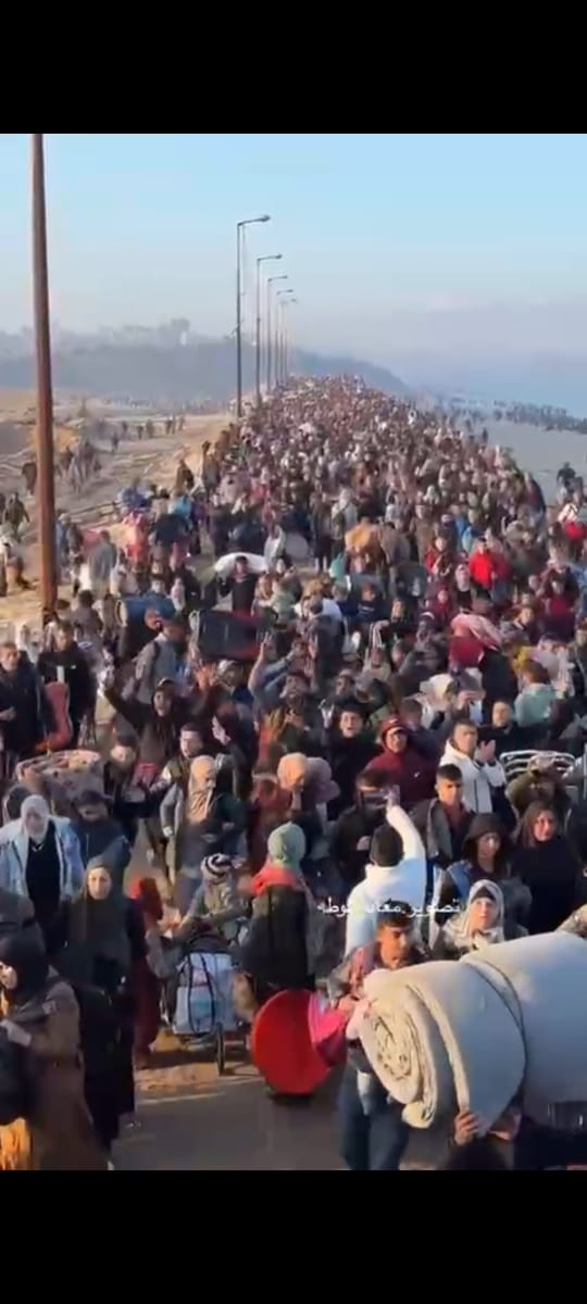 الحمد لله حمدا كثيرا على صور النصر ومع رجوع النازحين أيها الإخوة والأخوات شدوا الهمة في الإنفاق والبذل والتضحية فإخواننا هناك بأمس الحاجة الآن وأشكر الإخوة والفرق والمؤسسات المساعدة والمساندة خاصة السنبلات السبع على ما قدموه