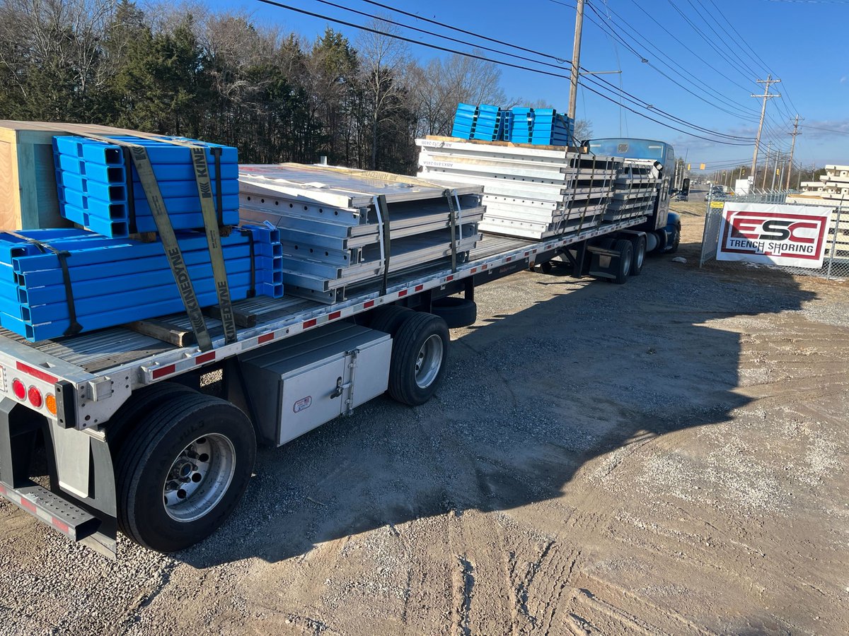 ESCPileSteel's tweet image. 🚚 Another shipment of ESC aluminum trench boxes is on its way, ready to safeguard your workers in the trench!

Contact us today for your project's safety solutions
✉️ info@esctrenchshoring.com 🌐 esctrenchshoring.com

#TrenchShoring #AluminumTrenchBoxes #ESCTrenchShoring