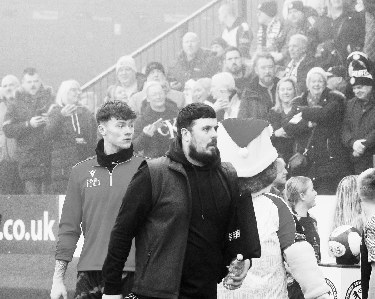 Principals &amp; Morals over Pounds &amp; Money 

EVERY TIME for me in this game ⚽️ 

Always have to be your authentic self 

Until the next one 👊🎤