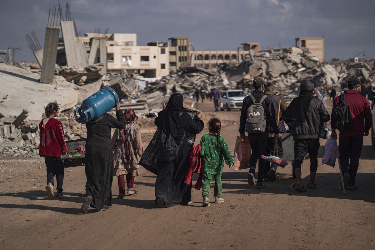 📸Going back to #Rafah.

The war in #Gaza has left over 2 million people fully dependent on food assistance, homeless, and without an income.

WFP remains committed to supporting people in need with life-saving food assistance.