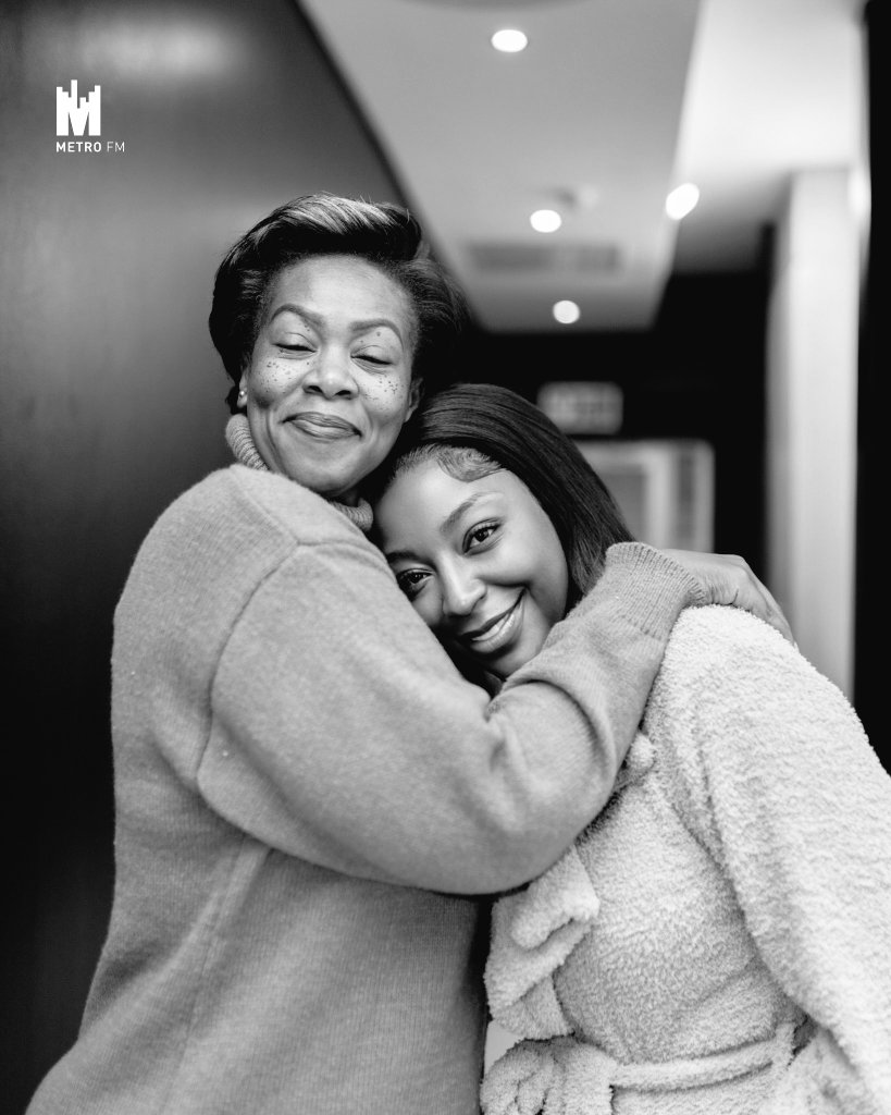 HendriccahM's tweet photo. Best wishes to Mam @KgopediAfrika and @GivenBaloyi_, may the Man above shower them with His blessings and grant them all their hearts desires, I love and appreciate them so much 🎂🎂🎂🎉🎉🎉🥳🥳🎈🎈🎈🥂🥂🥂💐💐💐

#AskAMan📍 #BreakAwayWithKhutsoTheledi
@METROFMSA
@KhutsoTheledi https://t.co/cnEapmXdZW