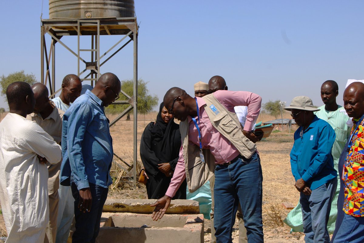 agmvtchad's tweet photo. 🌿 Visite conjointe sur le FACI d'Al Koudou avec le @PNUD_Tchad : état des lieux, gestion de l’eau et planification des prochaines étapes.
Le DG de l’ANGMV a rappelé l’importance d’une prise de conscience collective pour autonomiser rapidement les bénéficiaires. 💪
#tchad https://t.co/Fq7HllHzOG