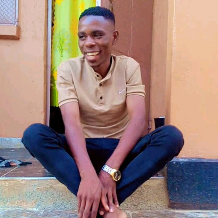 JuliusKyomugisa's tweet photo. #NewProfilePic https://t.co/tWBr7YttR7