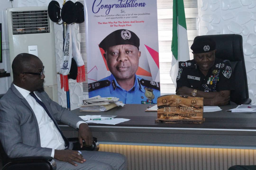 OfficialPccLag's tweet photo. PCC LAGOS HEIGHTENS FIGHT AGAINST INJUSTICE, COLLABORATES WITH THE NIGERIAN POLICE FORCE 

The Public Complaints Commission (PCC), Lagos State has reaffirmed its commitment to fighting administrative and social injustice in the society and willingness https://t.co/Hp4tVytggC