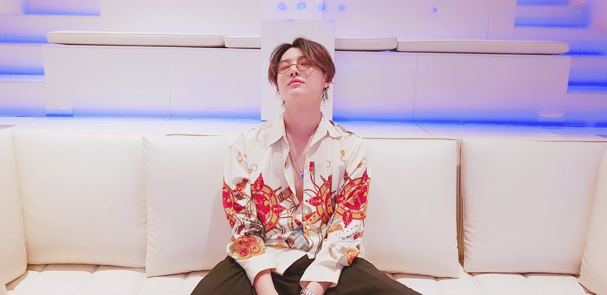 oficialmente esta pelona que ven aquí necesita un descanso, por lo que dejaré mi pelito descansar luego del #𝔭𝚜y𝐜𝚑o𐀶̫𝐝e𝕓֦u𝔱 🦇♡ un día que ansié tanto que no podía retirarme de por aquí sin tener mi debida asistencia al #𝑚o͞on𝗹uxꕨ𝑓es𝐭𝕚val, ahora dormiré en paz.