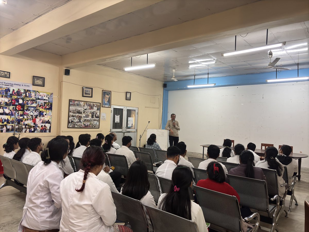 entamch's tweet photo. Guest lacture with fruitfull interaction on SIALOENDOSCOPY by DR SHRISH B GHAN today at SEMINAR hall. https://t.co/u4yfnKob32