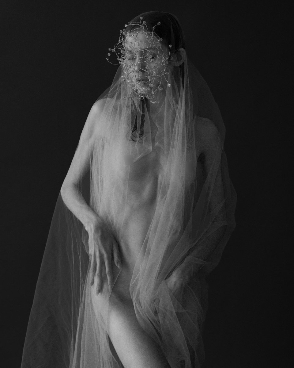 velveteen_v's tweet image. gm and happy Monday 🖤

How is your week starting?