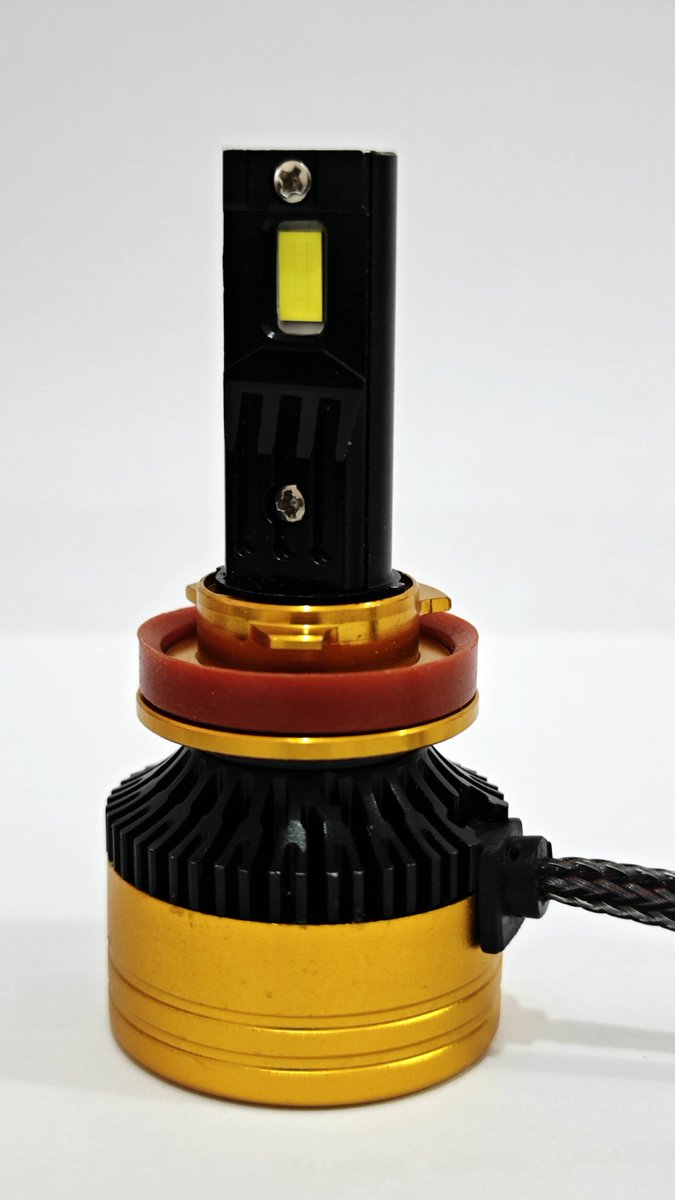 car_headlight's tweet photo. [Recommend new products]
M9 LED  car headlight bulbs
3870 15chips highlight LED
Power(W/bulb): start 70s to 75w, stable in 55w to 60w
Two copper rods with fan for heat dissipation
Aluminum body color: OEM
#LED #ledheadlights #ledcarlight #autoparts #autobulb #headlight #carlights https://t.co/DAOQmsN0z4