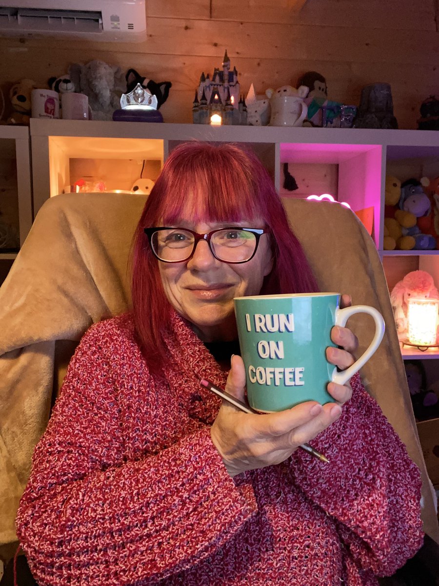lisamatthewman's tweet photo. Love getting up early and getting on. 😍

This morning I’ve done a 6.30am power hour. Completed a work out. Now for coffee before making music all day 😍🎶💖 https://t.co/r0owHYzAlz