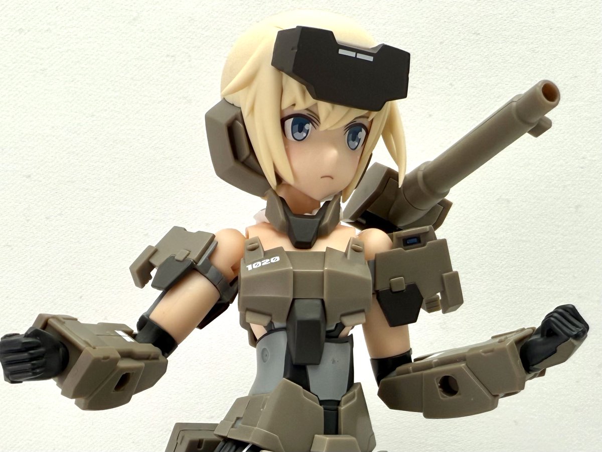 kotobukiya_tkw's tweet photo. 【立川本店】
サンプル展示情報：2025年4月発売予定
『#フレームアームズ・ガール』より
「P3 轟雷」￥13,200(税込)のサンプルが到着致しました！
コトブキヤショップ限定特典『塗装済み顔パーツ初期Ver.』が付属！

現在ご予約受付中です✨
立川本店へお越しの際はぜひご覧ください！
#FAガール https://t.co/y2SmCAH5DC