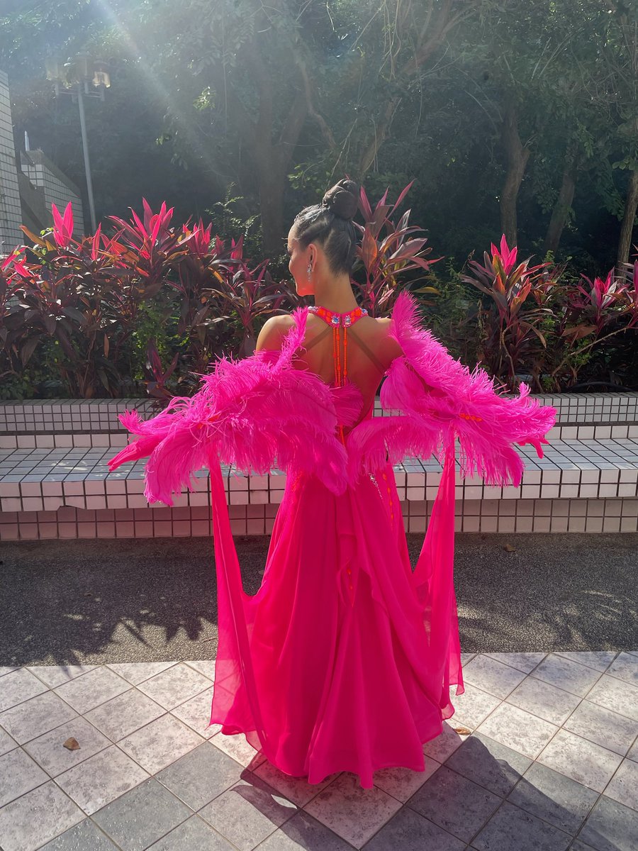 💖Dress for SALE💖

着用回数、数回で良い状態です！
サイズXS-M(生地が伸びます)
身長155-170cm(目安)

ご試着可能です。お気軽にご連絡ください🥰
