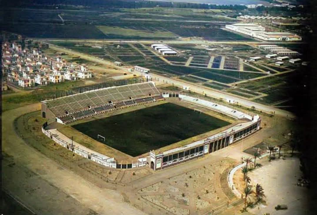 Estadio de la Exposición Iberoamericana de Sevilla.

Heliópolis, 1929.