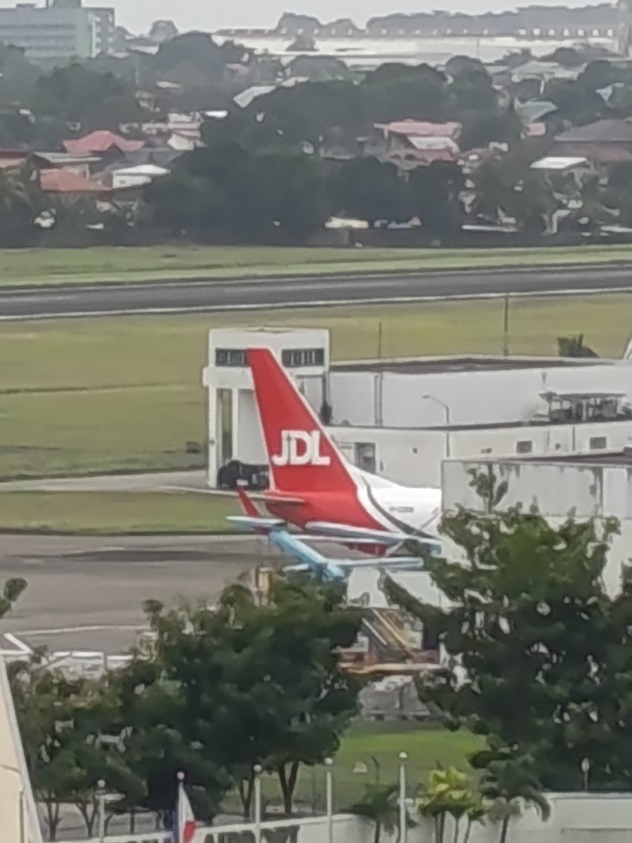 yeahmaybeiguess's tweet photo. @airplanegirlph @MactanCebuAirpt Saw them parked in Davao City airport just today. https://t.co/tajo9ZJi5t
