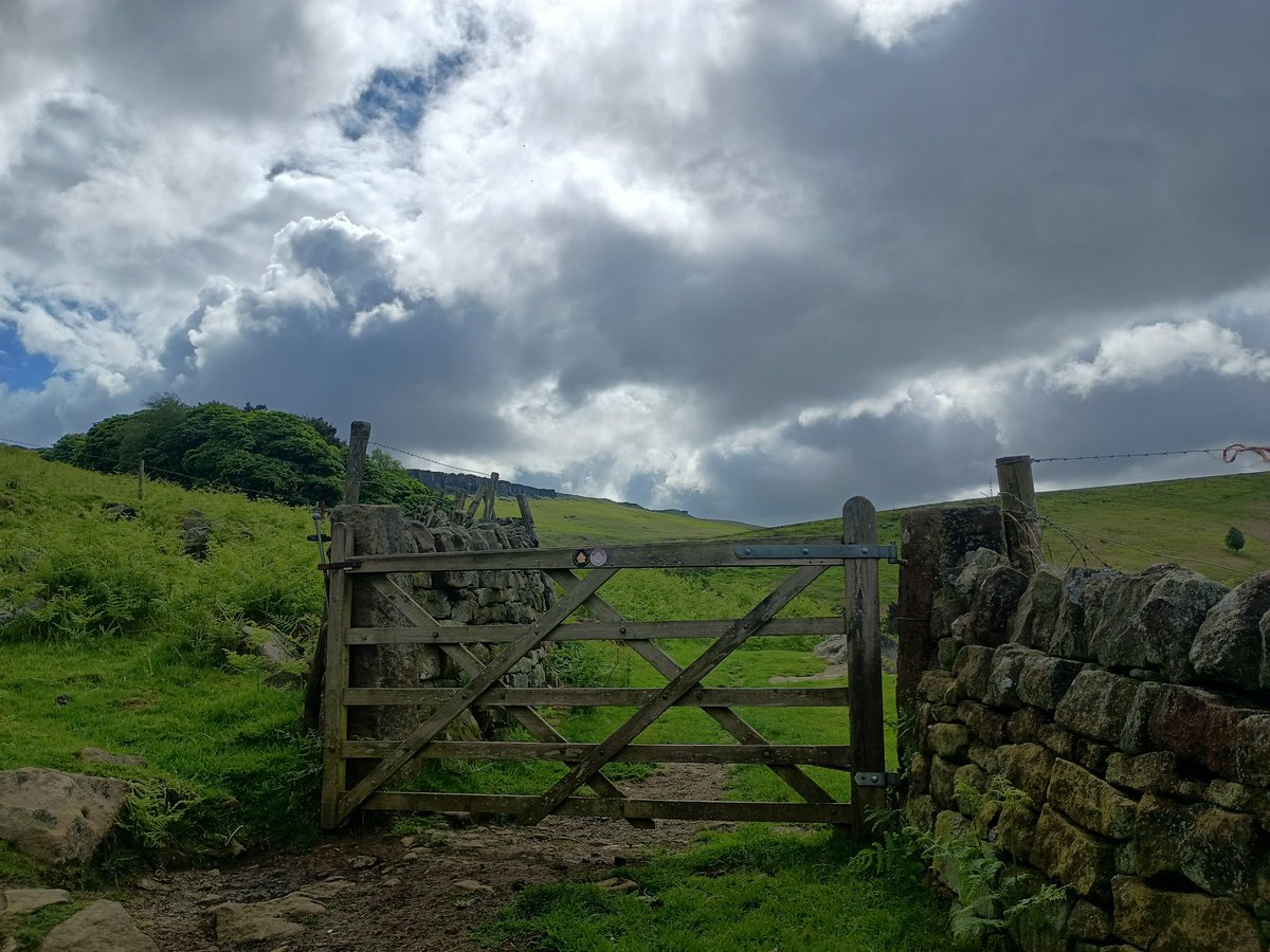 Christo70300025's tweet photo. #ruralgates #lovegates this was taken in #hathersage on the way up to #stanageedge๐๐ช๐๐ฒ๐ณ๐ฑ https://t.co/XvQ36Lg3P2