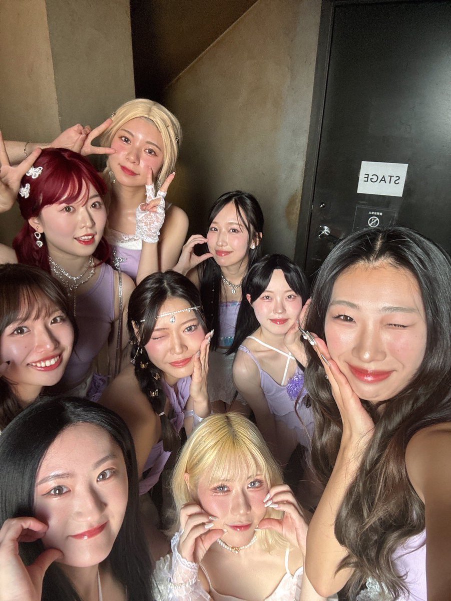 mnm____s2's tweet photo. コピユニラストステージでした🌹
2020年にNewMoonとしてコピユニ界に入って、約4年NewMoonだけでなく沢山お友達ができて本当に幸せでした‼️
一緒に踊ってくれた方々ありがとうございました🙂‍↕️💫

ラストステージ、ドリオンで大好きなNewMoonメンバーと笑顔で踊ることができて本当に幸せでした
完‼️ https://t.co/4KJmP13BPE