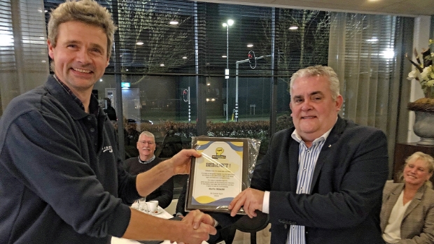 Stichting De Leeuw Kyiv overhandigt Lions Club Emmen bijzondere oorkonde -  zuidenvelder.info/l/92782