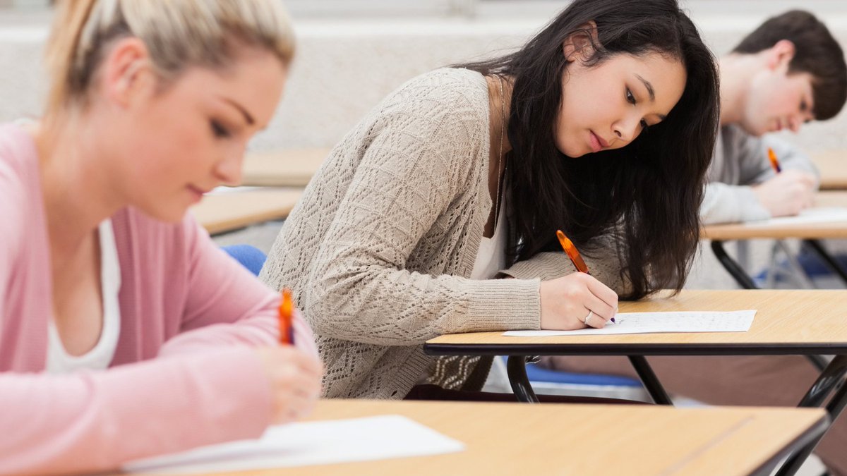 🎓 Vols obtenir un certificat oficial de #català? Consulta la nova #convocatòria de proves 2025.

📅 Inscripció: del 28 de gener al 5 de febrer.
✅ Nivells: A2 a C2, sense límit de places.

🔗 llengua.gencat.cat/certificats

<a href="/CNLGirona/">CNL de Girona</a> <a href="/llenguacatalana/">Política Lingüística</a>