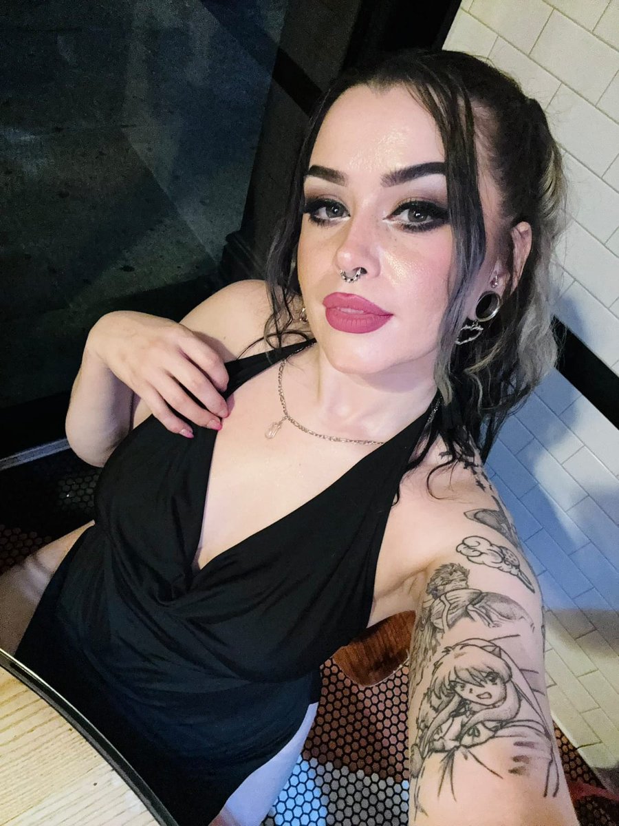KarlaFer112's tweet photo. 🔥Buenas

#SIGUEME #RT #COMPARTE #HOT #CUMTRIBUTEِS #CHAT #PORNO #CHATHOT https://t.co/yIwLRZwKM3