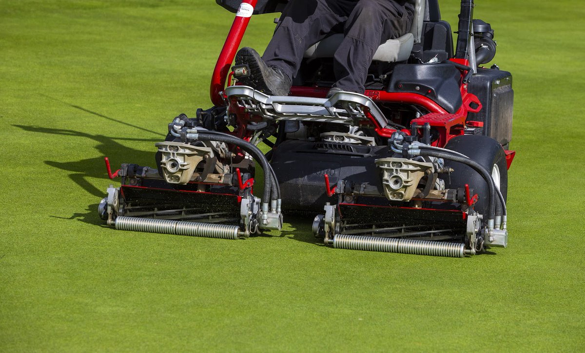 ReesinkTurfcare's tweet photo. Looking for a new turfcare machine in 2025?
Book a Toro demo today to find out how our equipment can take your grounds to the next level.
Let’s get you ready for the year ahead!
https://t.co/5hxoCj83x8
#ToroDemo #TurfcareExcellence https://t.co/QlxYf2KU1R
