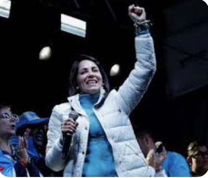 Varias encuestas dan como favorita a Luisa González para ganar las Elecciones Presidenciales en Ecuador 🇪🇨 con el 50.84% de intención de voto seguida por Daniel Noboa con el 31,72% segun el sondeo de MR Maluk Research cuando faltan 12 días para los Comicios del 9 de febrero