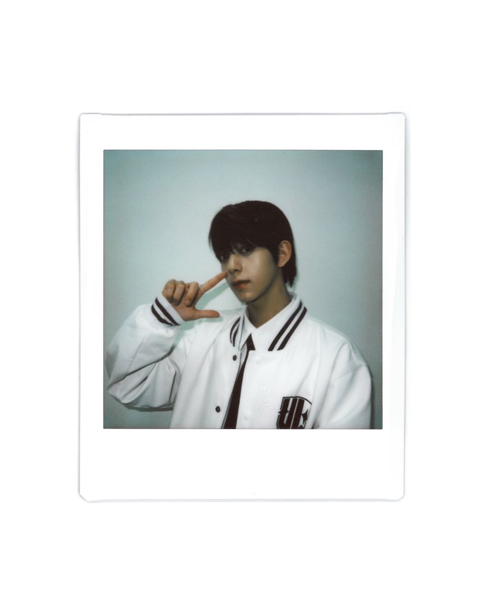 AHOF_official's tweet image. January 25, 2025 

#AHOF #아홉
#즈언 #CHIH_EN
#유니버스리그 #universeleague
#fnfentertainment