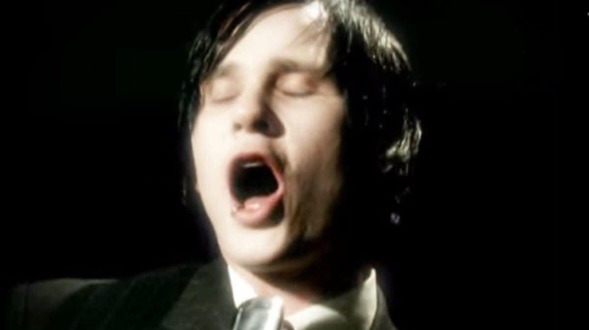 "You can't hear a picture"

Me: Yeah you fucking can.

#TomDeLonge