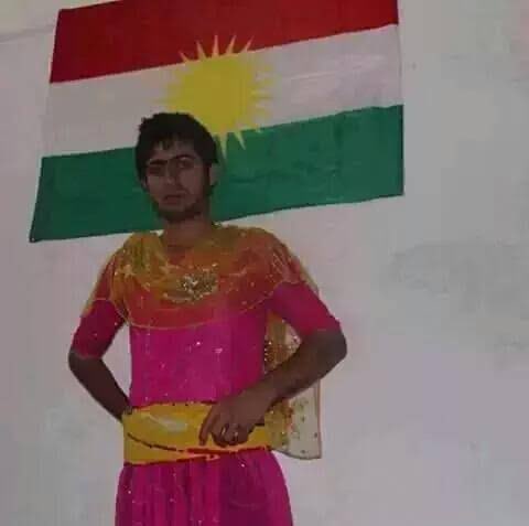 MeteHanAlpoglu's tweet photo. @tinaplse Kardeşini  buldum, paylaşsana. https://t.co/jiL8htHtlf